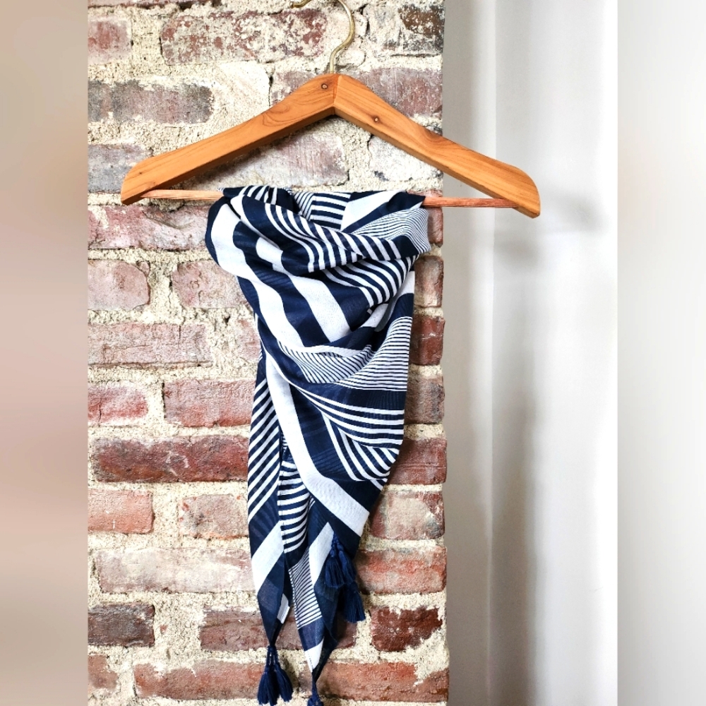 Abercrombie & Fitch Square Scarf with Tassles